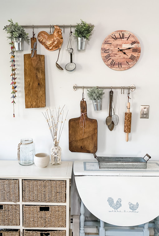 how to style kitchen pot rails